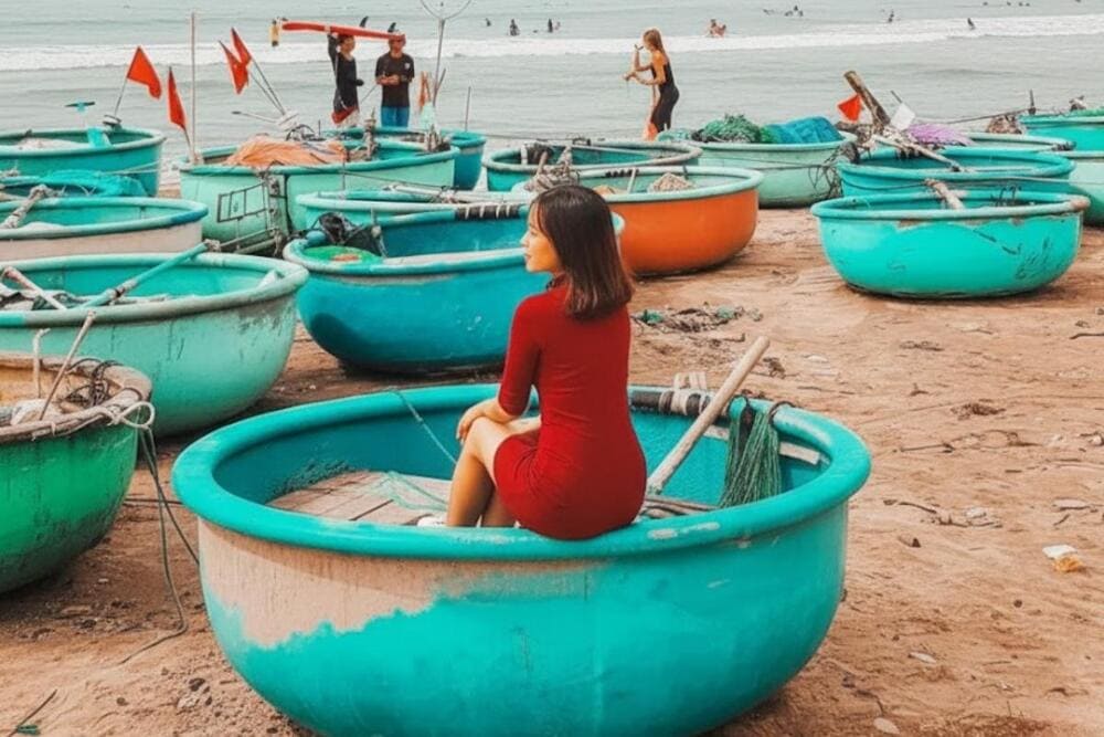 Check-in sống ảo tại bãi thuyền.